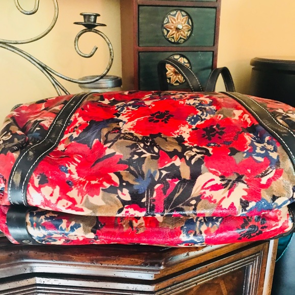 Patricia Nash Large Tote - Picture 5 of 8